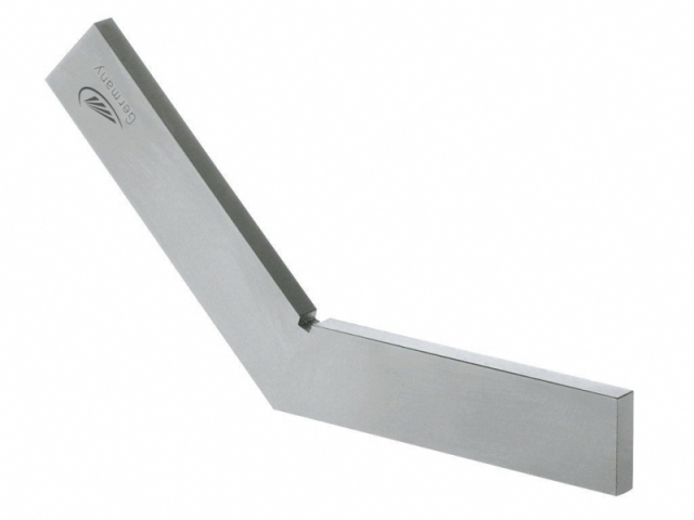 Úhelník plochý 120°, 50 x 50mm, 15x5 mm (0395132)